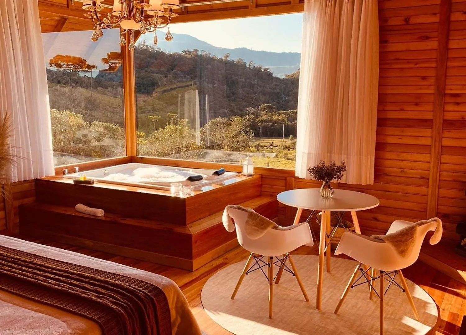 シャレー Chale Romantico Com Jacuzzi E Cafe Da Manha Em ランショ・ケイマード